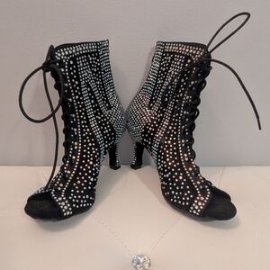 GORGEOUS NWOB Rhinestone Embellished Dance Booties